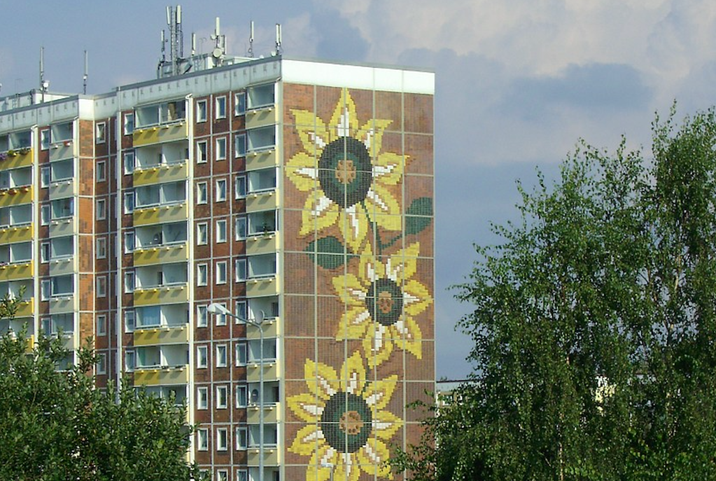 Sonnenblumenhaus in Rostock-Lichtenhagen:  Wohnheim für ehemalige vietnamesische Vertragsarbeiter
